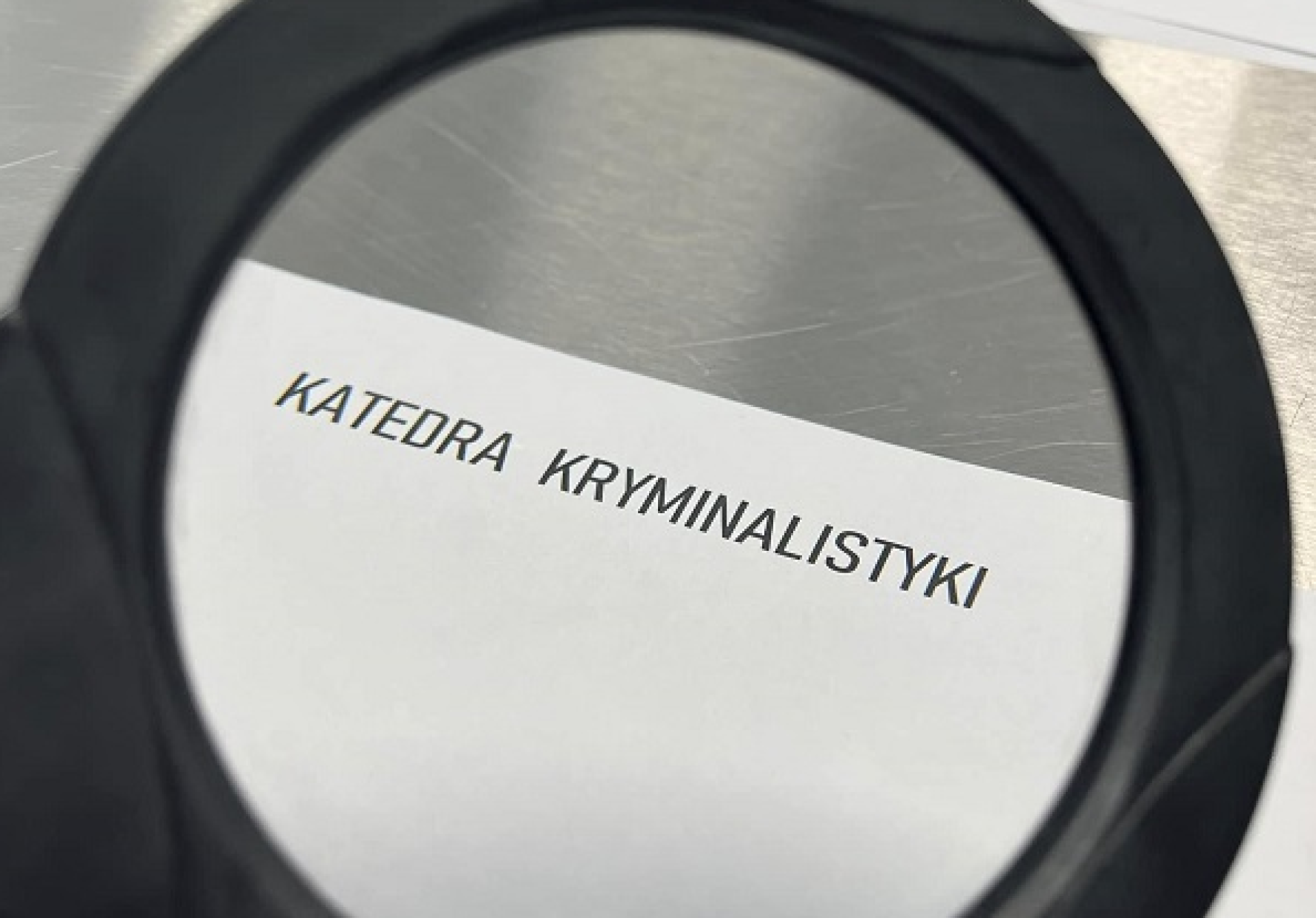 Tajniki kryminalistyki – uczniowie klasy policyjnej na zajęciach w ANS w Pile
